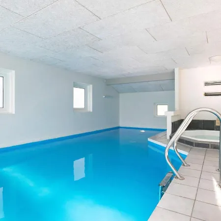 Five-bedroom Holiday In Blavand 23 ホ