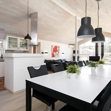 Five-bedroom Holiday In Blavand 23 ホ